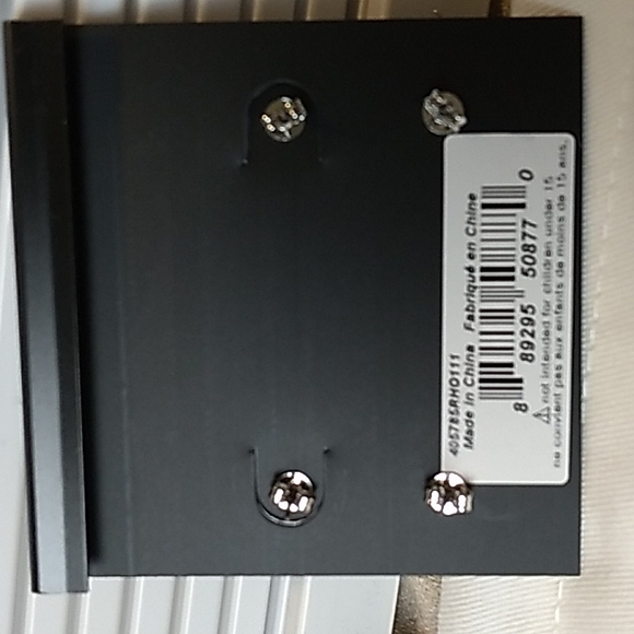 2 Pack of Coach earrings Signature C in Silver & circle gems w dust bag - Picture 6 of 7